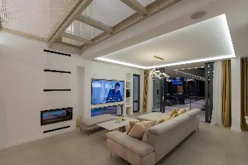 Heated Pool Villa in Grubine for Up to 20 Guests