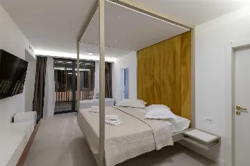 Heated Pool Villa in Grubine for Up to 20 Guests