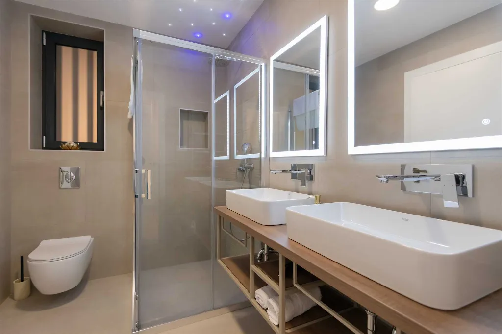 Heated Pool Villa in Grubine for Up to 20 Guests