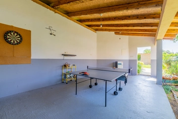 5-Bedroom Villa with Jacuzzi and Pool in Vinjani Donji