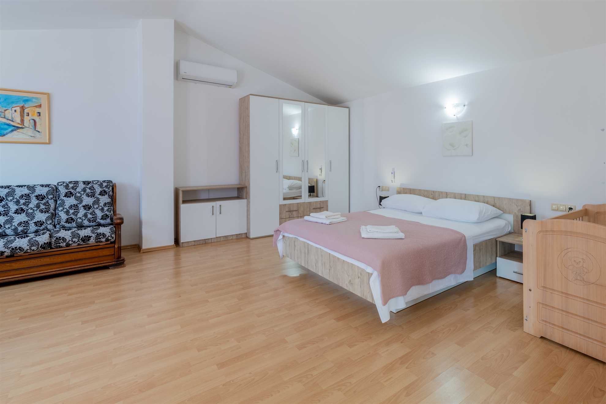Villa Lavandis with Jacuzzi and 50m2 Pool