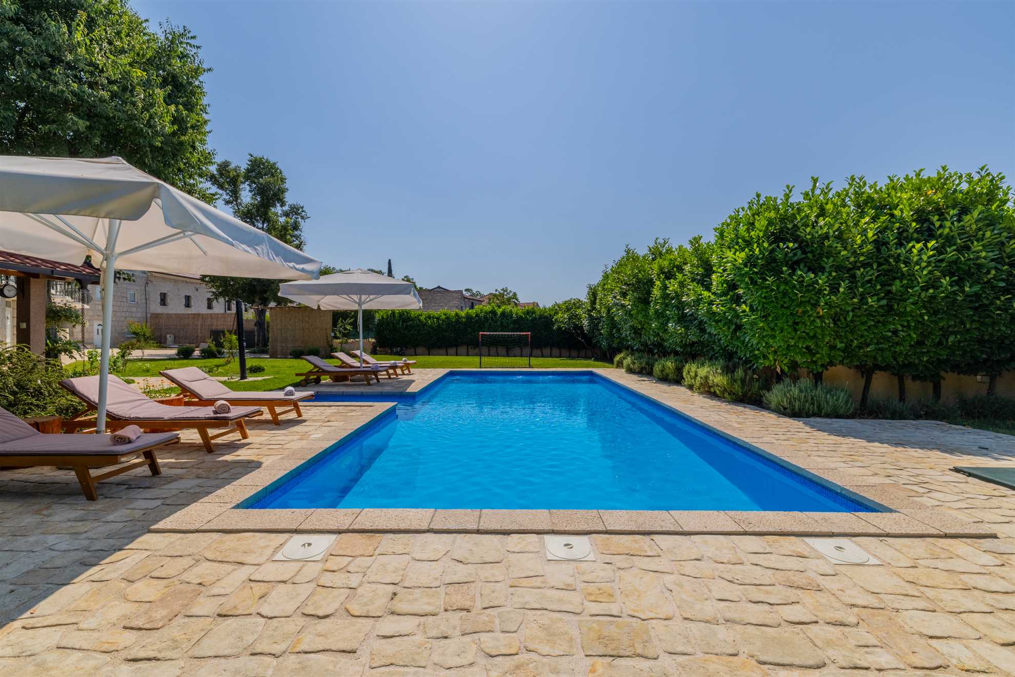 Villa Lavandis with Jacuzzi and 50m2 Pool