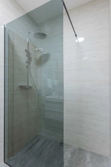 Kaštel Sućurac Villa with Hydromassage Pool for 8