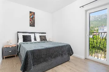 Kaštel Sućurac Villa with Hydromassage Pool for 8