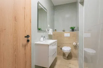 Kaštel Sućurac Villa with Hydromassage Pool for 8