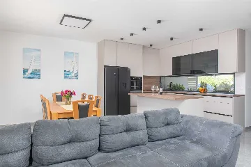 Kaštel Sućurac Villa with Hydromassage Pool for 8