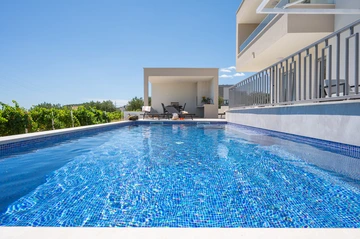 Family-Size Villa with Private Pool near Split
