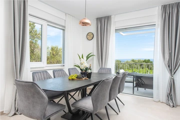 Family-Size Villa with Private Pool near Split