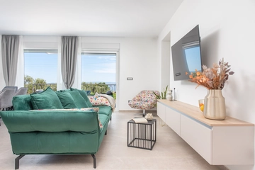 Family-Size Villa with Private Pool near Split