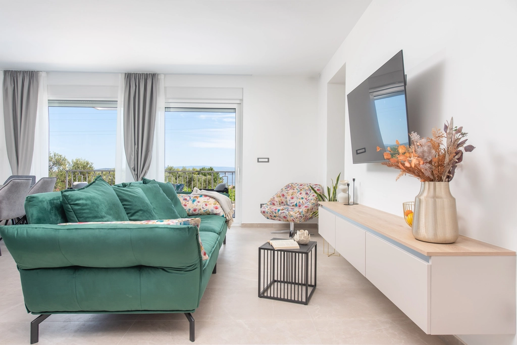 Family-Size Villa with Private Pool near Split