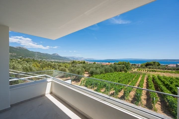 Family-Size Villa with Private Pool near Split