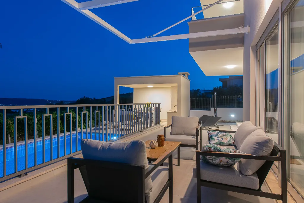 Family-Size Villa with Private Pool near Split