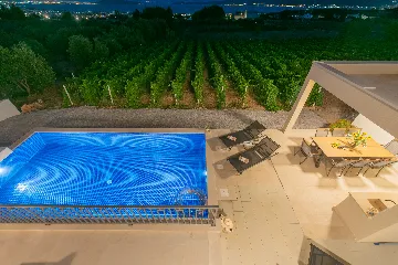 Family-Size Villa with Private Pool near Split