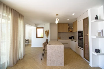 Villa with Pool and Gym in Kastel Lukšić