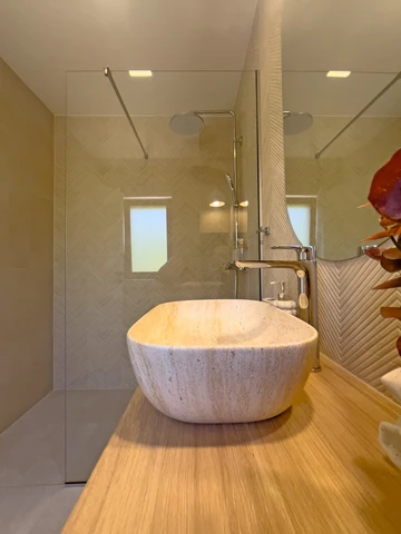 Villa with Pool and Gym in Kastel Lukšić