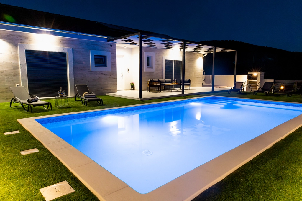 Holiday House in Stankovci with Private Pool