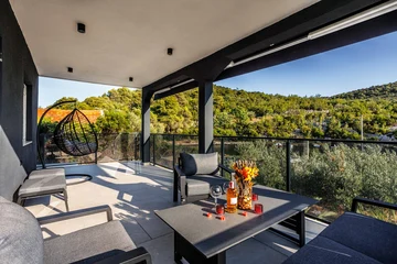 Spacious 5-Bedroom Villa in Rogoznica