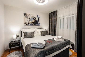 Spacious 5-Bedroom Villa in Rogoznica