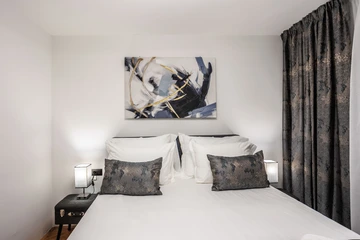 Spacious 5-Bedroom Villa in Rogoznica