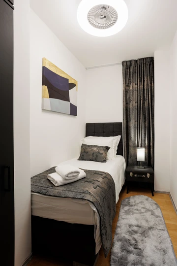 Spacious 5-Bedroom Villa in Rogoznica