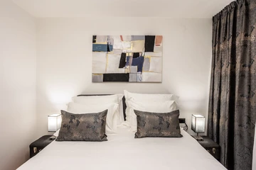 Spacious 5-Bedroom Villa in Rogoznica