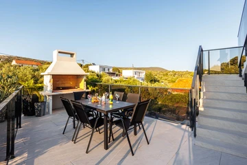 Spacious 5-Bedroom Villa in Rogoznica