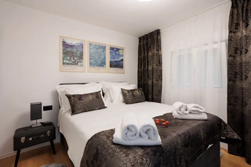 Spacious 5-Bedroom Villa in Rogoznica