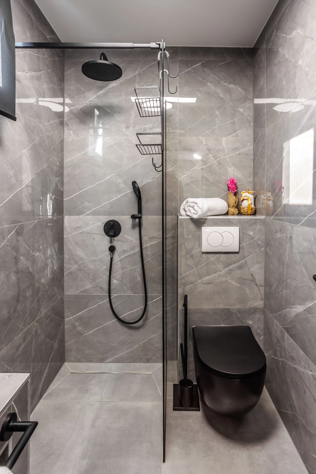 Spacious 5-Bedroom Villa in Rogoznica