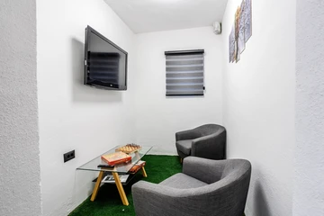 Spacious 5-Bedroom Villa in Rogoznica