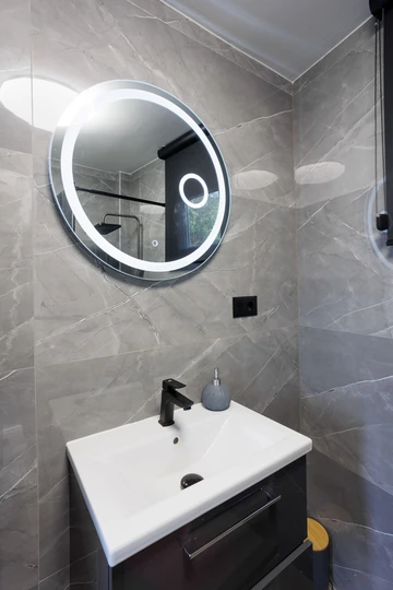 Spacious 5-Bedroom Villa in Rogoznica