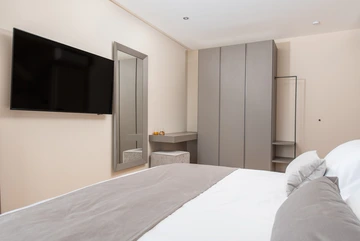 Sea-View Villa with Heated Pool for 10 in Stanići