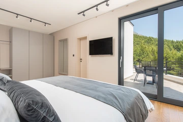 Sea-View Villa with Heated Pool for 10 in Stanići