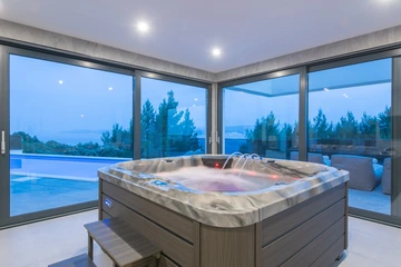 Sea-View Villa with Heated Pool for 10 in Stanići