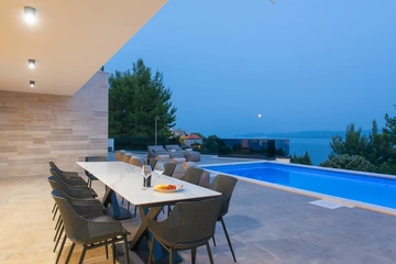Sea-View Villa with Heated Pool for 10 in Stanići