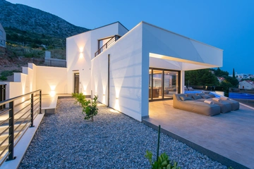 Sea-View Villa with Heated Pool for 10 in Stanići