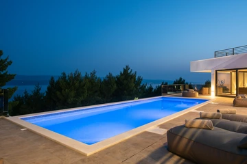 Sea-View Villa with Heated Pool for 10 in Stanići
