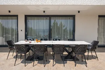 Sea-View Villa with Heated Pool for 10 in Stanići