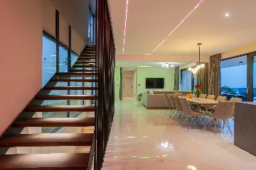 Sea-View Villa with Heated Pool for 10 in Stanići