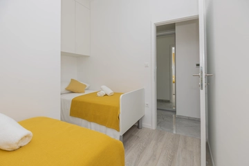 Family Holiday House with Garden & Table Tennis, Tugare