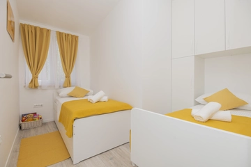 Family Holiday House with Garden & Table Tennis, Tugare