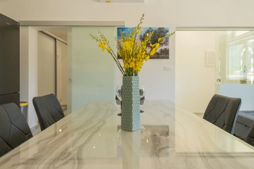 Family Holiday House with Garden & Table Tennis, Tugare