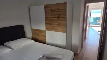 1-Bedroom Apartment in Lokva Rogoznica (Up to 4)