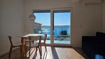 1-Bedroom Apartment in Lokva Rogoznica (Up to 4)