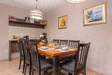 4-Bedroom Holiday House in Muć for Up to 11