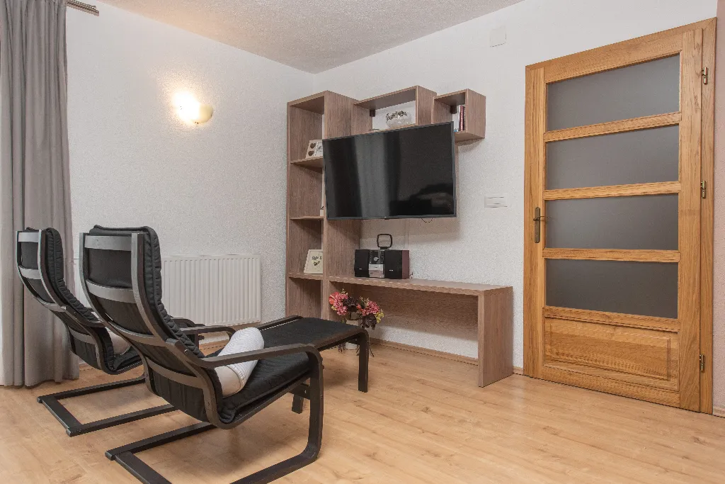 4-Bedroom Holiday House in Muć for Up to 11