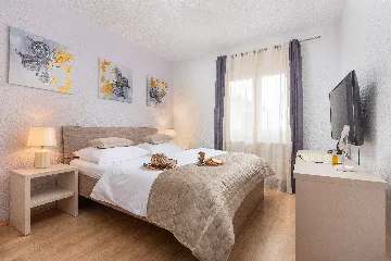 4-Bedroom Holiday House in Muć for Up to 11