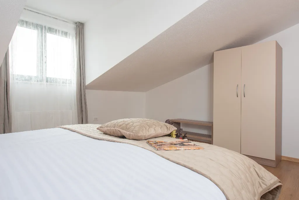 4-Bedroom Holiday House in Muć for Up to 11