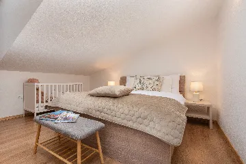 4-Bedroom Holiday House in Muć for Up to 11