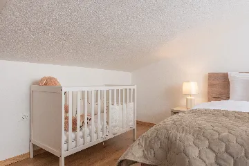 4-Bedroom Holiday House in Muć for Up to 11