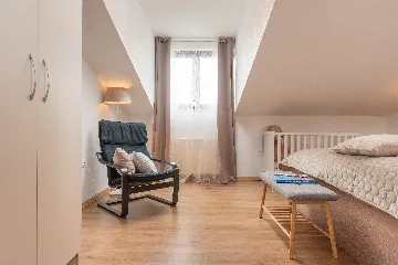 4-Bedroom Holiday House in Muć for Up to 11